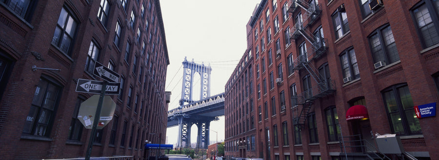 Brooklyn Bridge View Mural Wallpaper