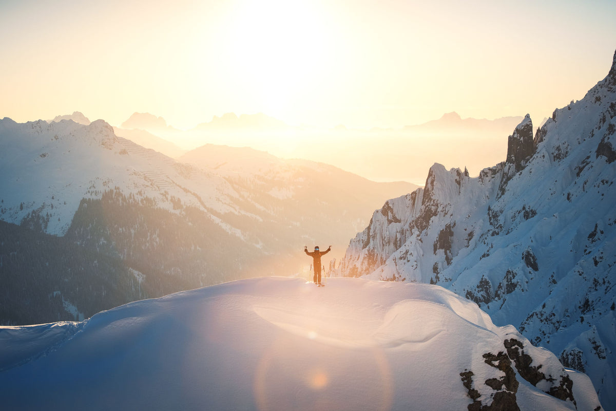 Skiers Rush Mural Wallpaper - pure wallpaper artwork