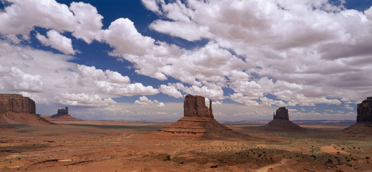 Majestic Monument Valley Mural Wallpaper - pure wallpaper artwork