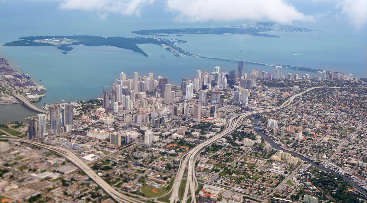 Downtown Miami Mural Wallpaper - pure wallpaper artwork