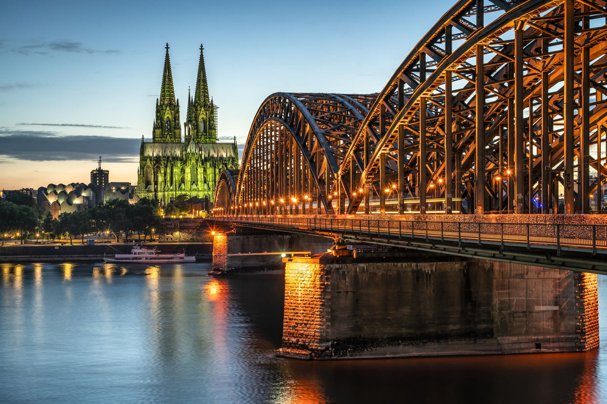 Hohenzollern Bridge At Night Mural Wallpaper - pure wallpaper artwork