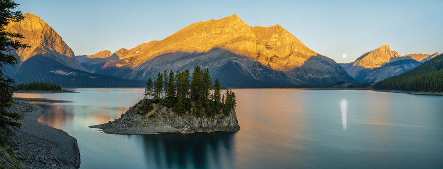 Upper Kananaskis Lake Mural Wallpaper
