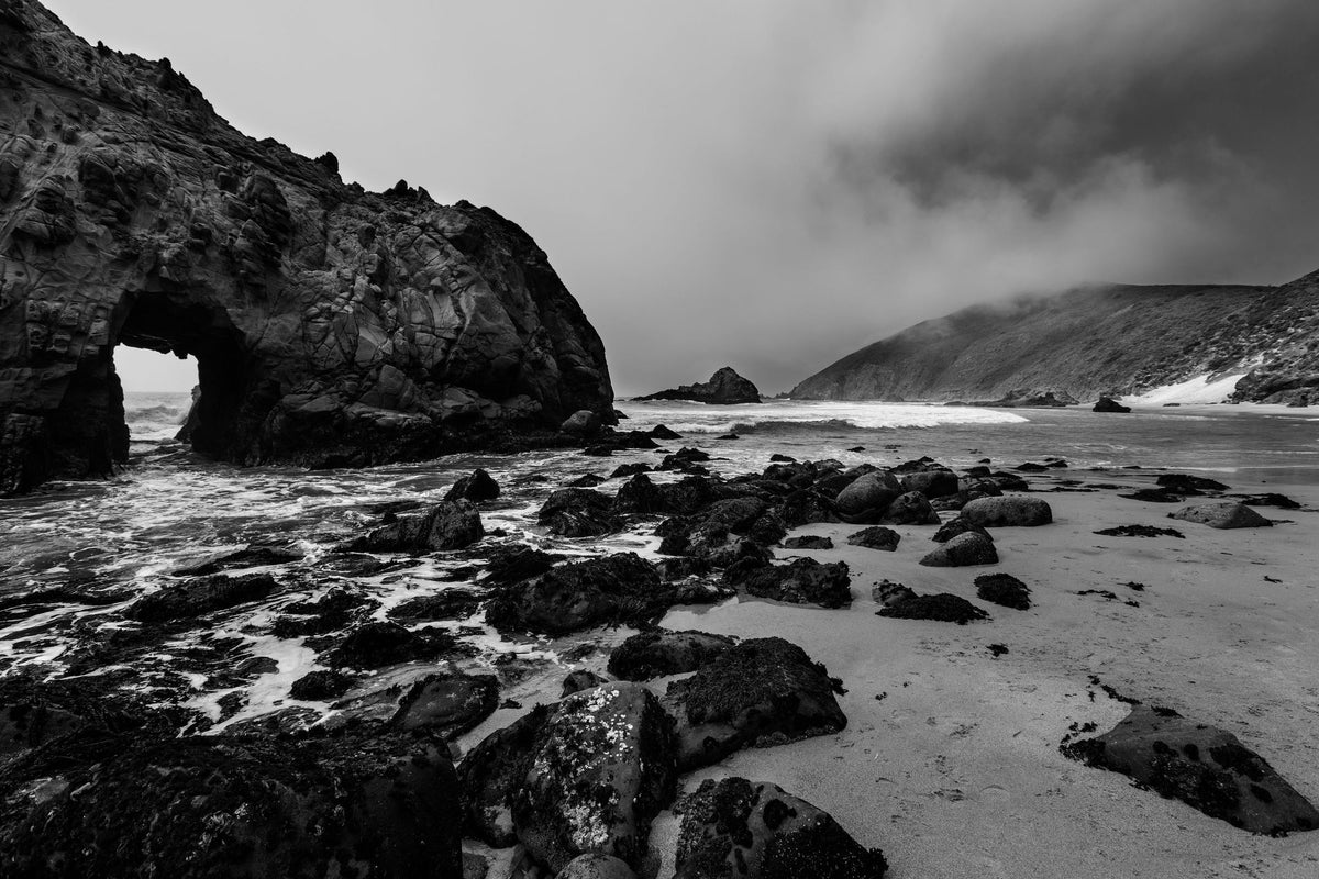 Pfeiffer Beach in Big Sur State Park Mural Wallpaper - pure wallpaper artwork