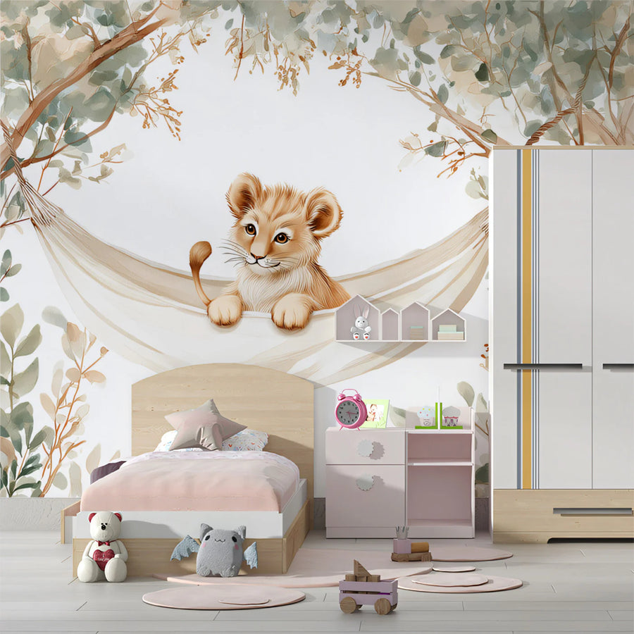 Wandbild „Löwenjunges in Hängematte“ — Wandbild „Launische Safari-Szene“