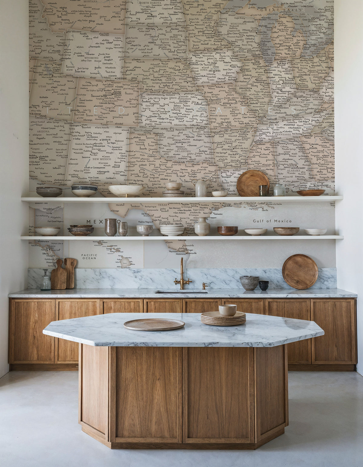 US Map Detailed - Lucille Mural Wallpaper - room preview 02