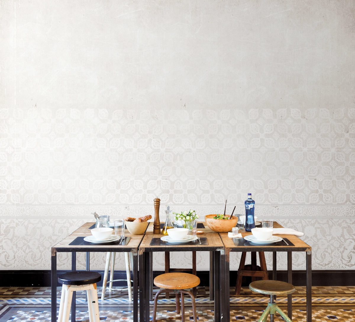 Tres Tintas MAYOLICA Mural Wallpaper - room preview 02