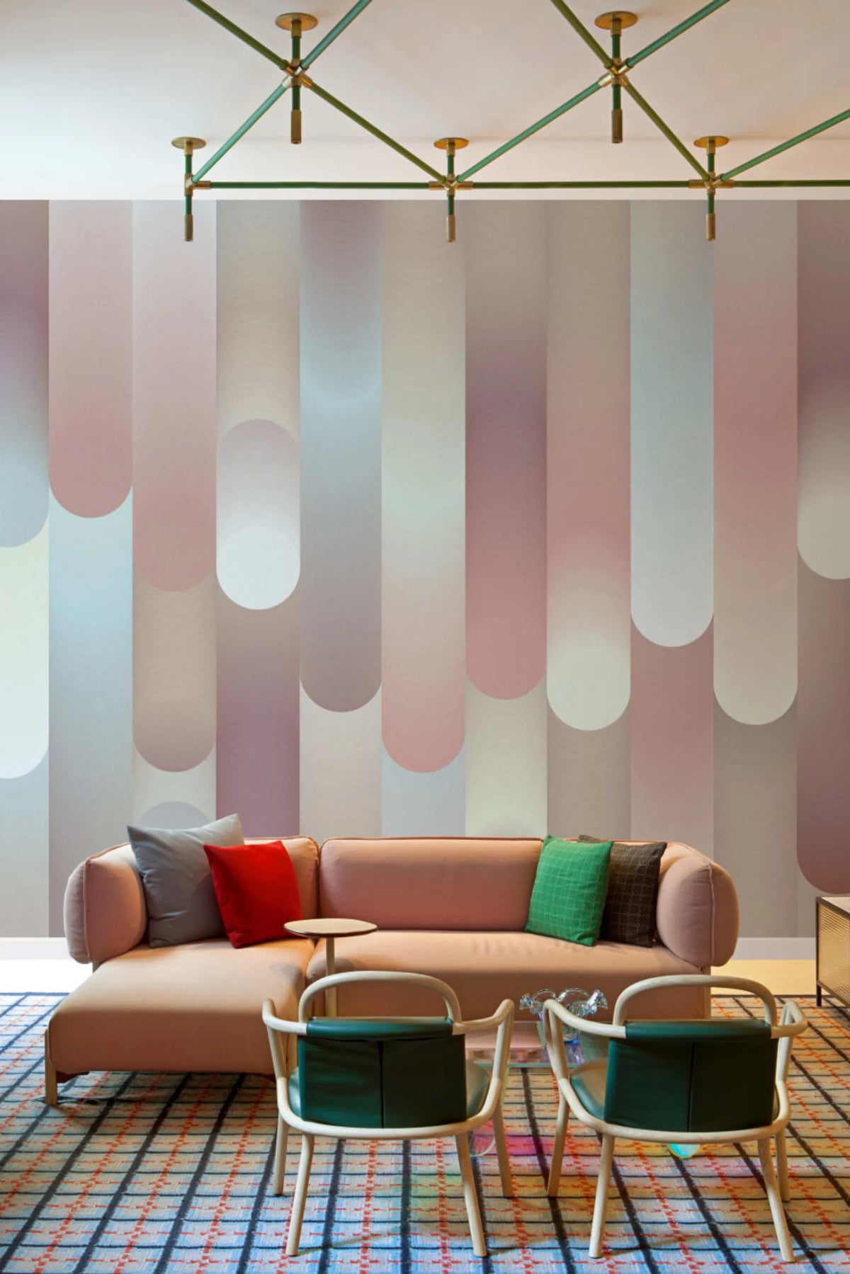 Tres Tintas Round Mural Mural Wallpaper - room preview 02