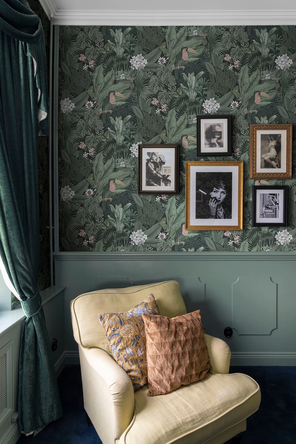 Furada, Sage Mural Wallpaper - room preview 02