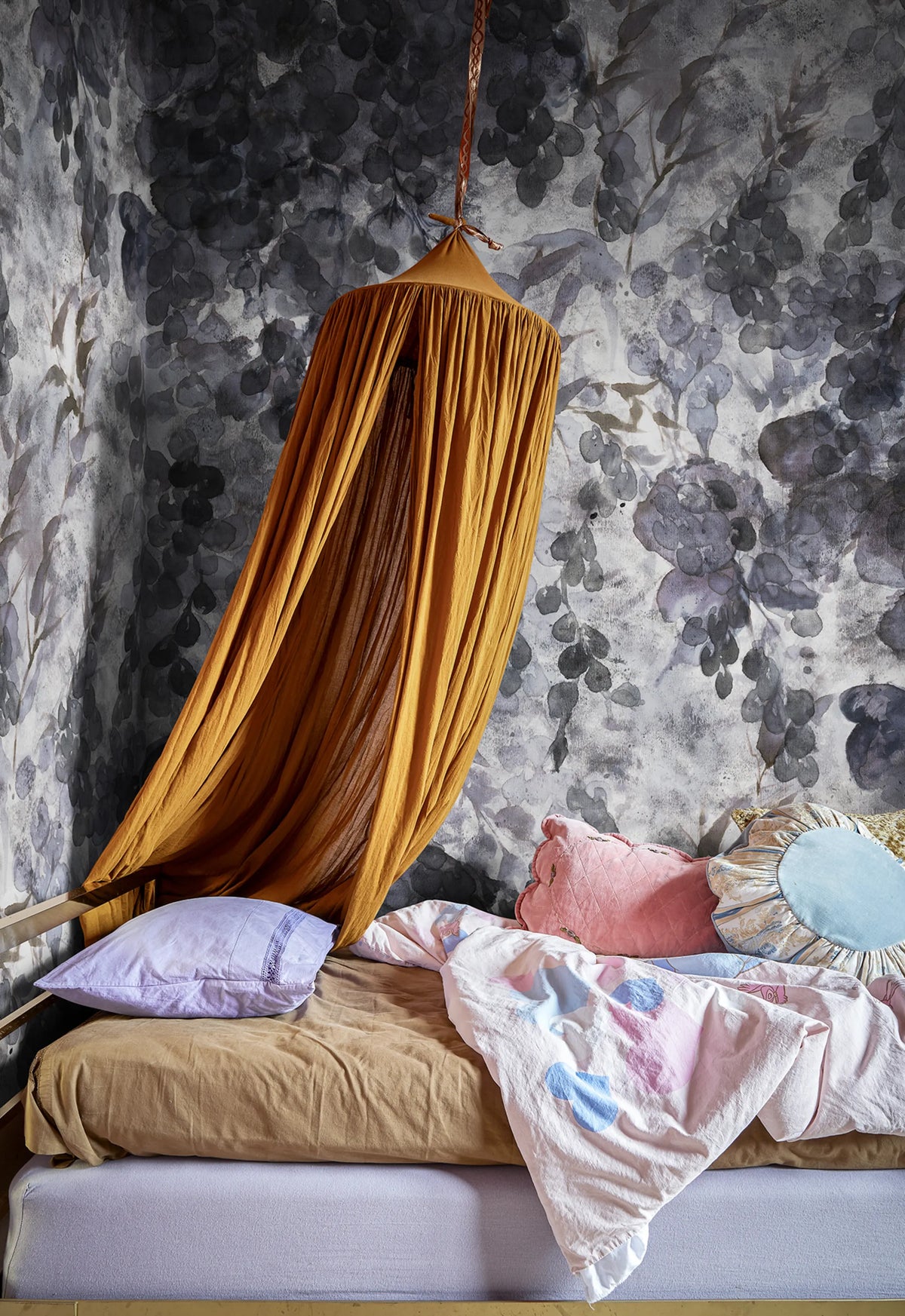 Provence, Purpur Mural Wallpaper - room preview 02