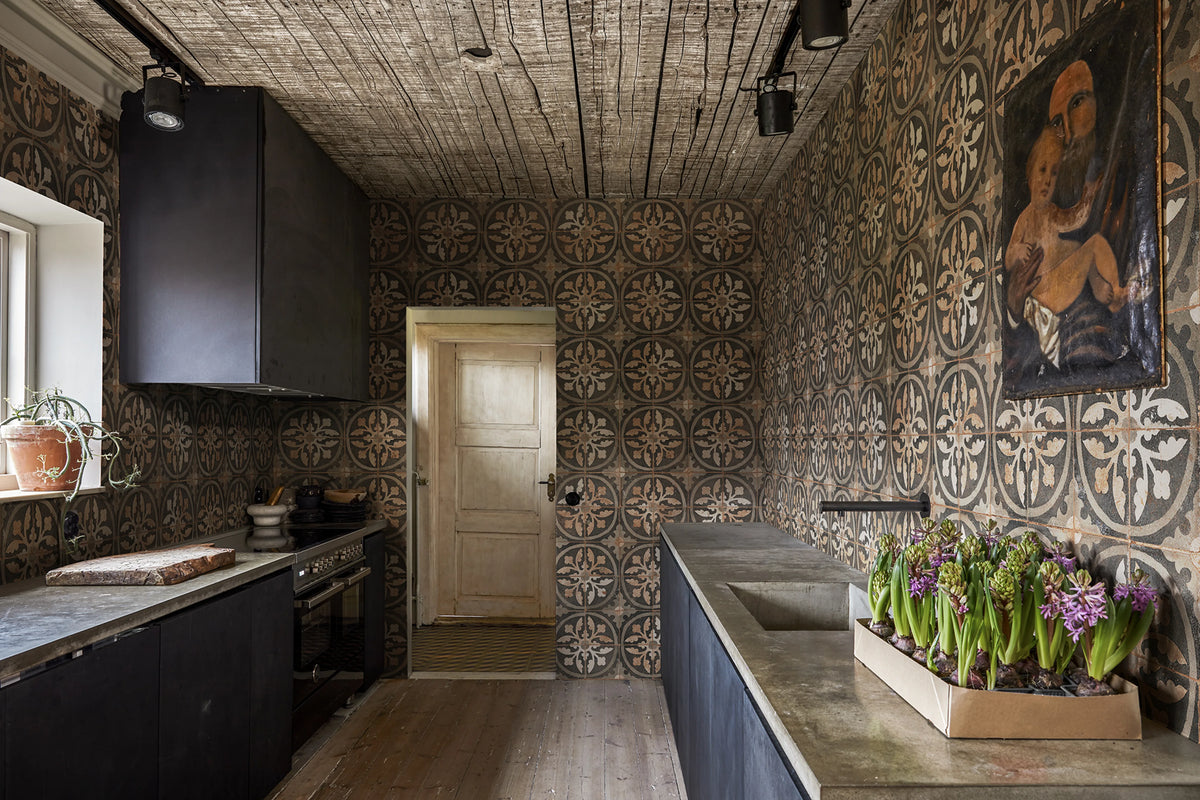 Ravenna, Rust Mural Wallpaper - room preview 02