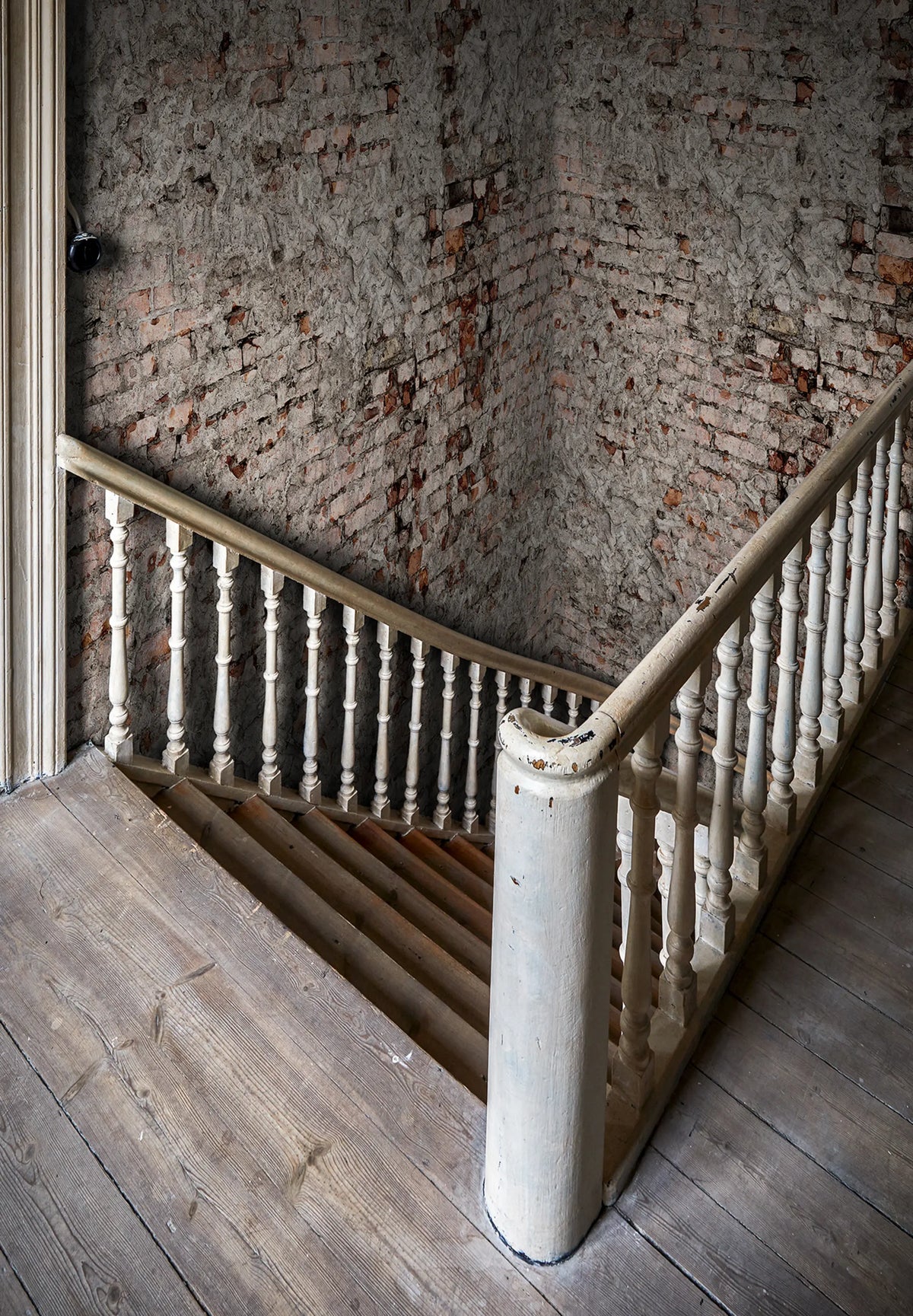 Barcelona, Rust Mural Wallpaper - room preview 02