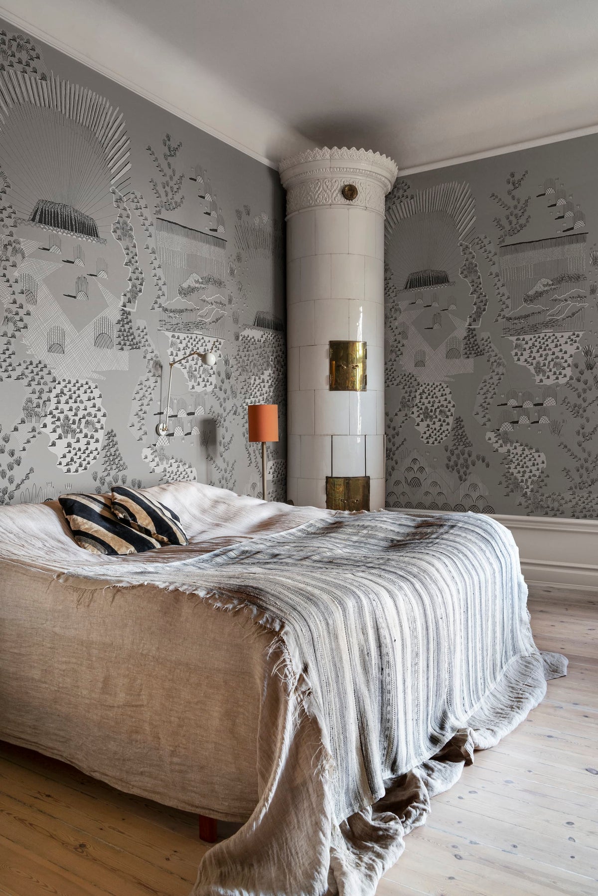 Ayers Rock, Graphite Mural Wallpaper - room preview 02