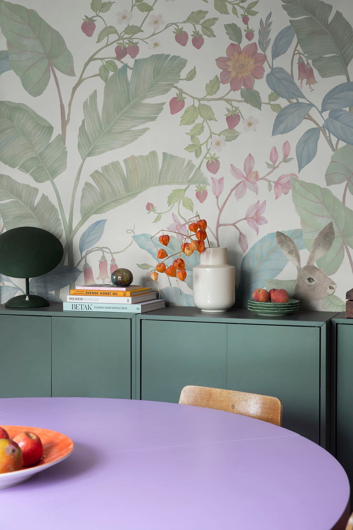 Strawberry Field, Ivory Mural Wallpaper - room preview 02