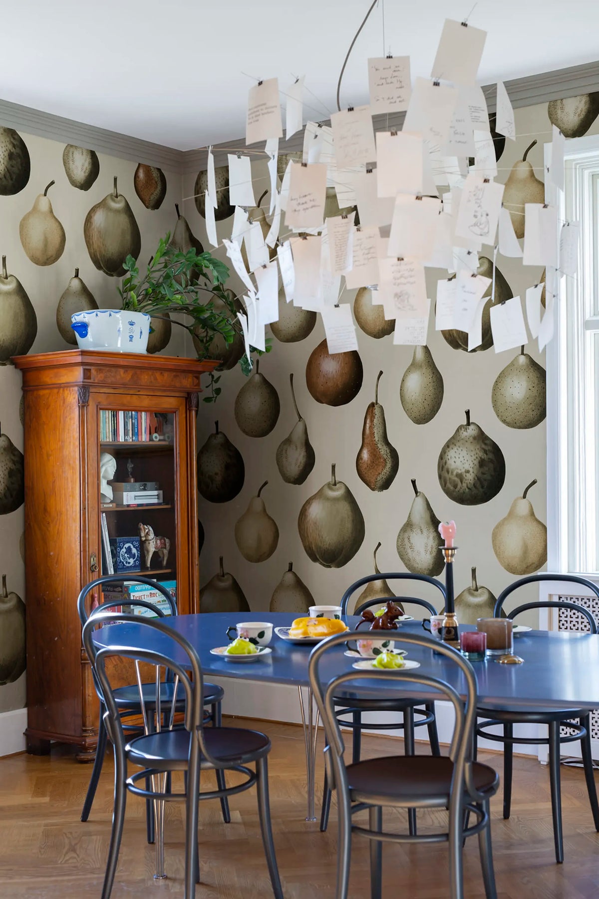 Vintage Pear, Vintage Mural Wallpaper - room preview 02