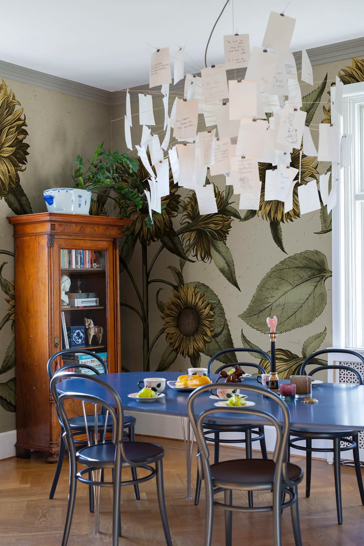Sunflower, Yellow Mural Wallpaper - room preview 02