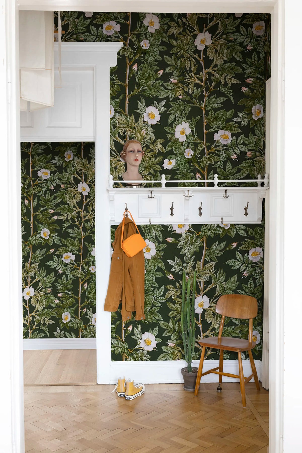 Rose Hip, Midnight Mural Wallpaper - room preview 02