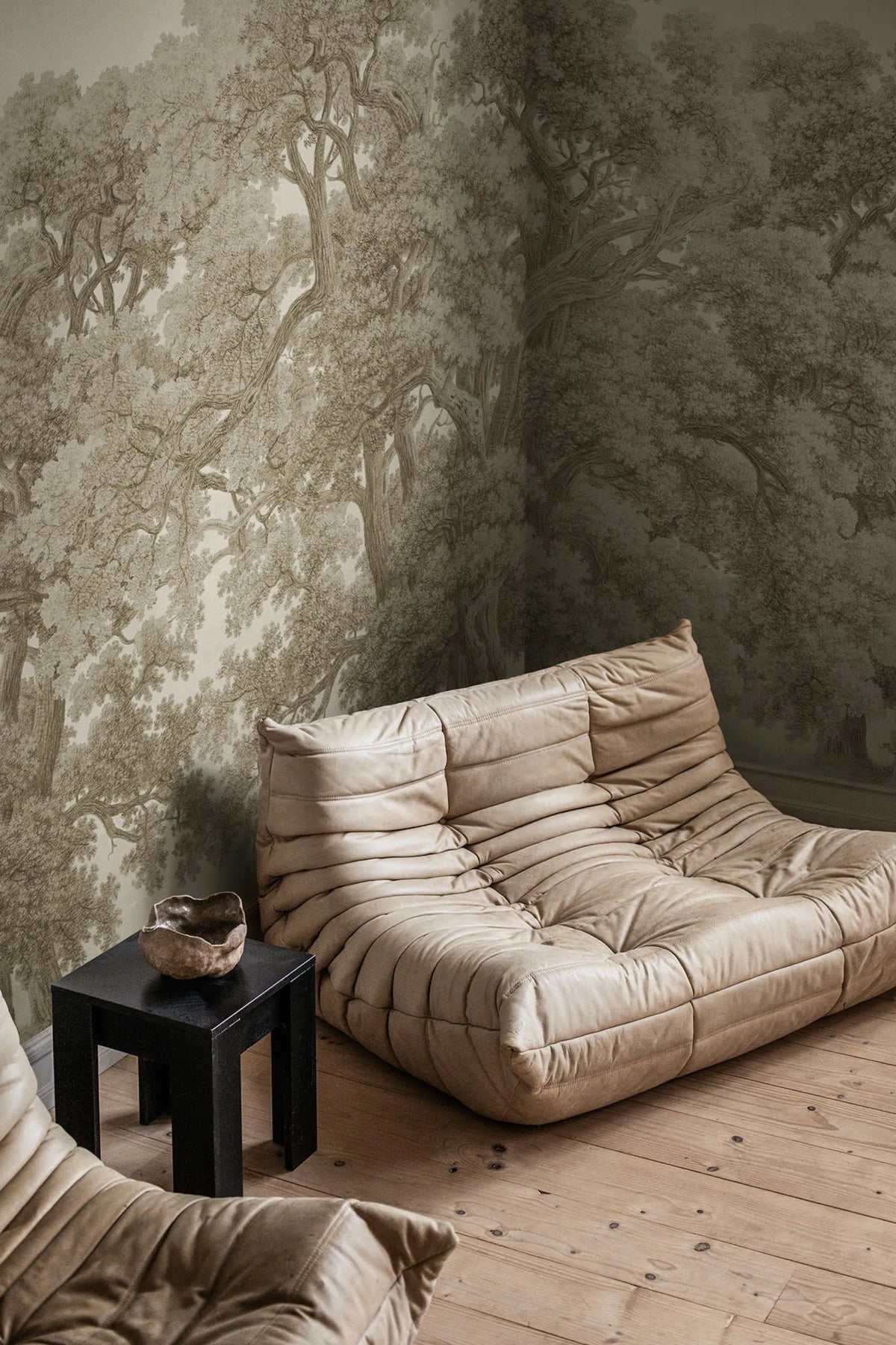 Vintage Oaks, Beige Mural Wallpaper - room preview 02