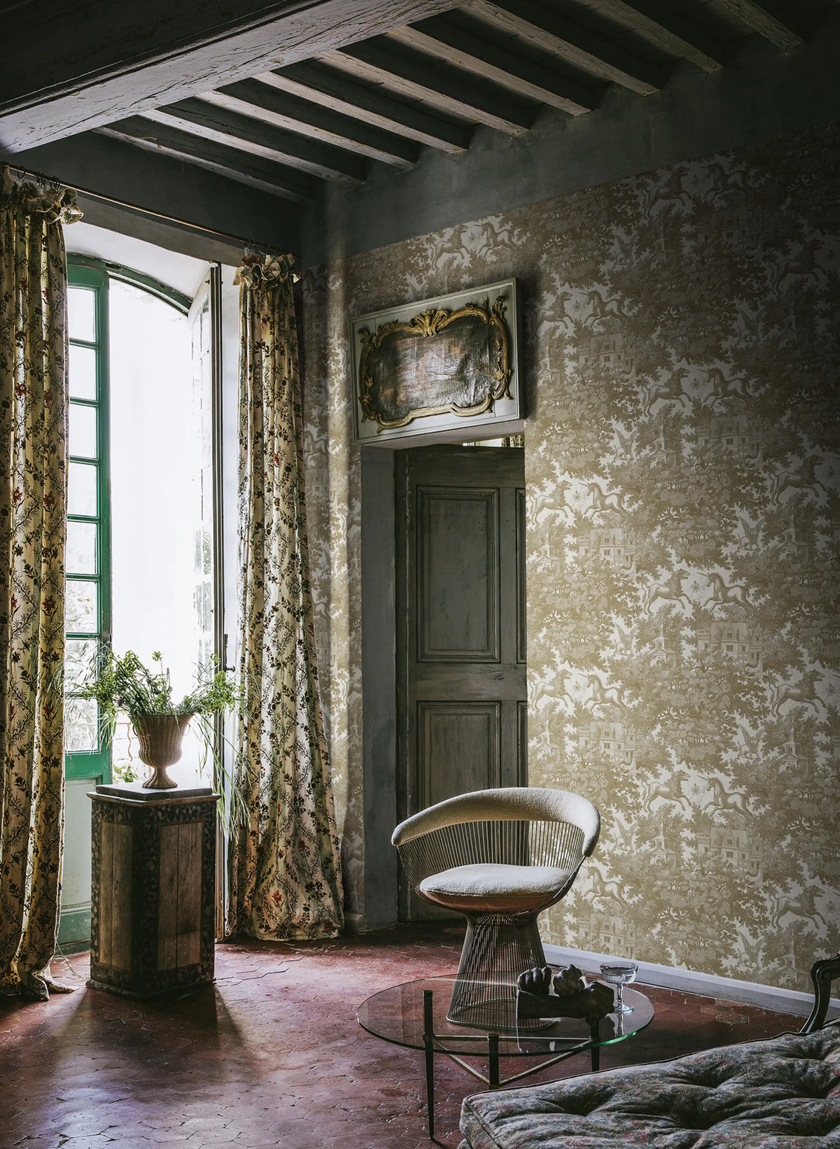 Fairy Tale Castle, Gold Mural Wallpaper - room preview 02