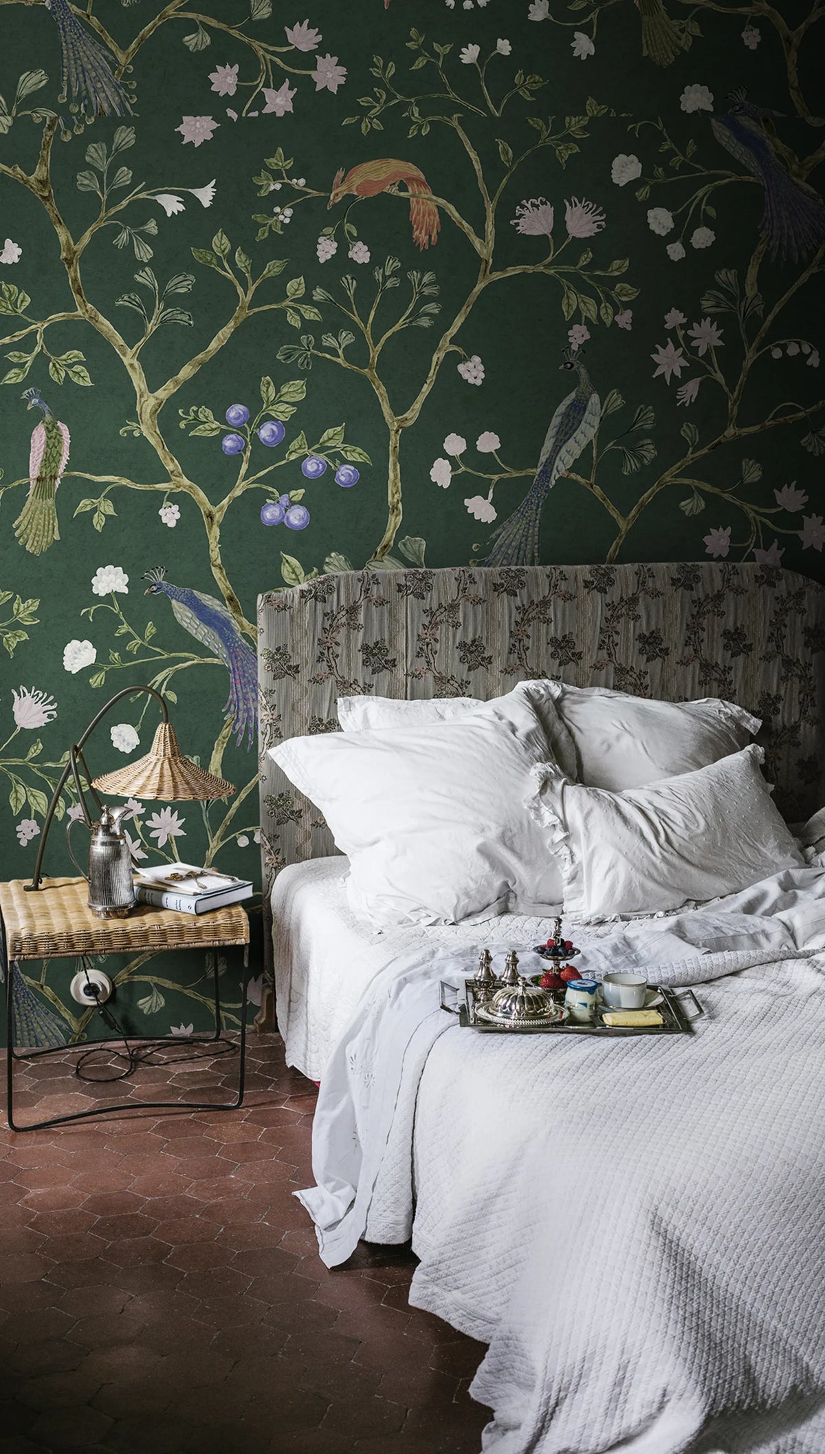Songbirds, Emerald Mural Wallpaper - room preview 02