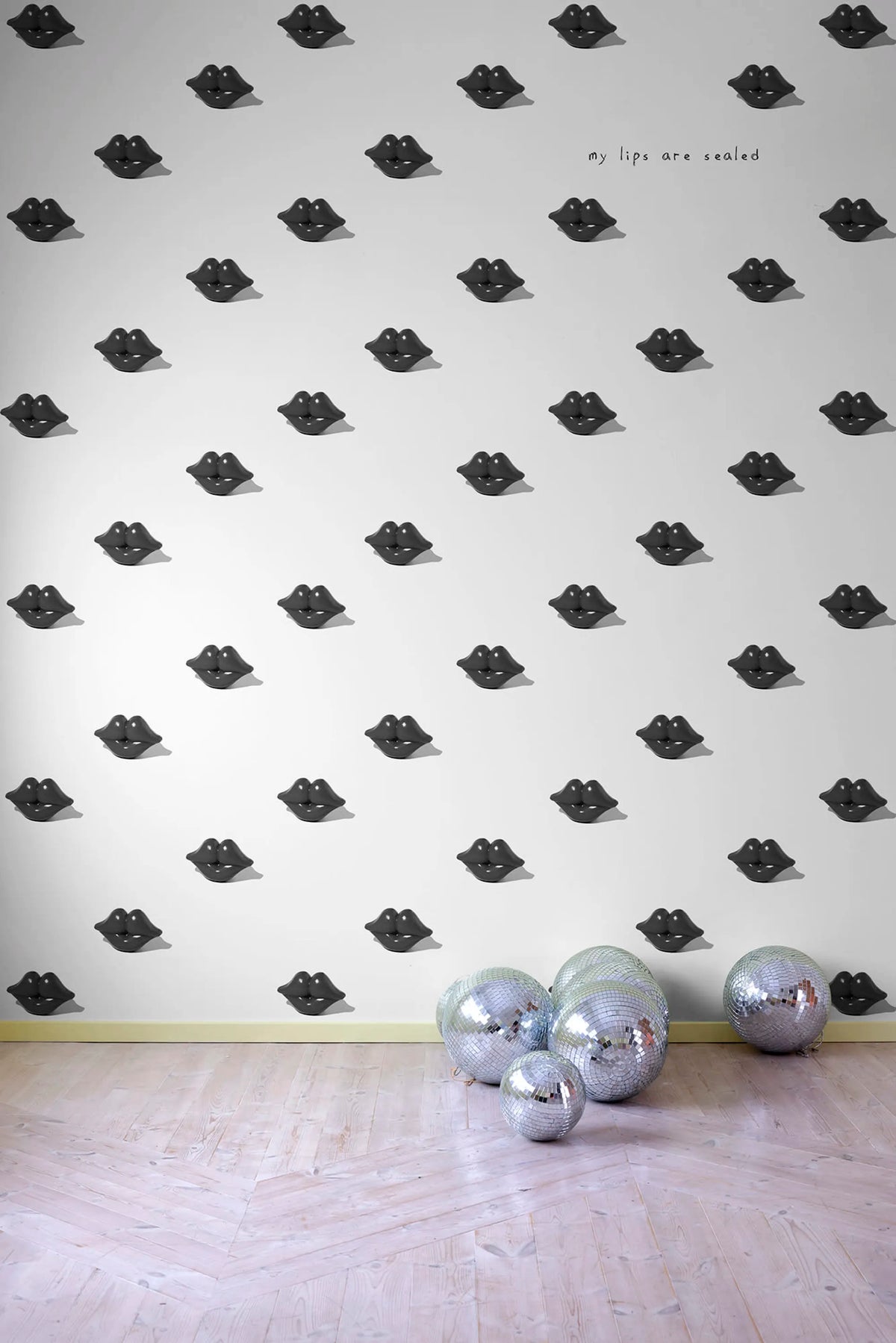 Kissing Booth, Black Mural Wallpaper - room preview 02