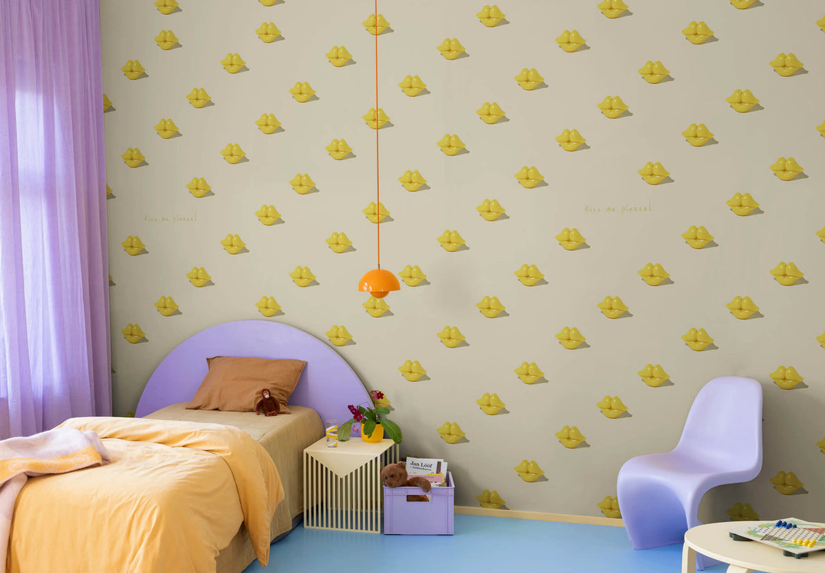 Kissing Booth, Yellow Mural Wallpaper - room preview 02