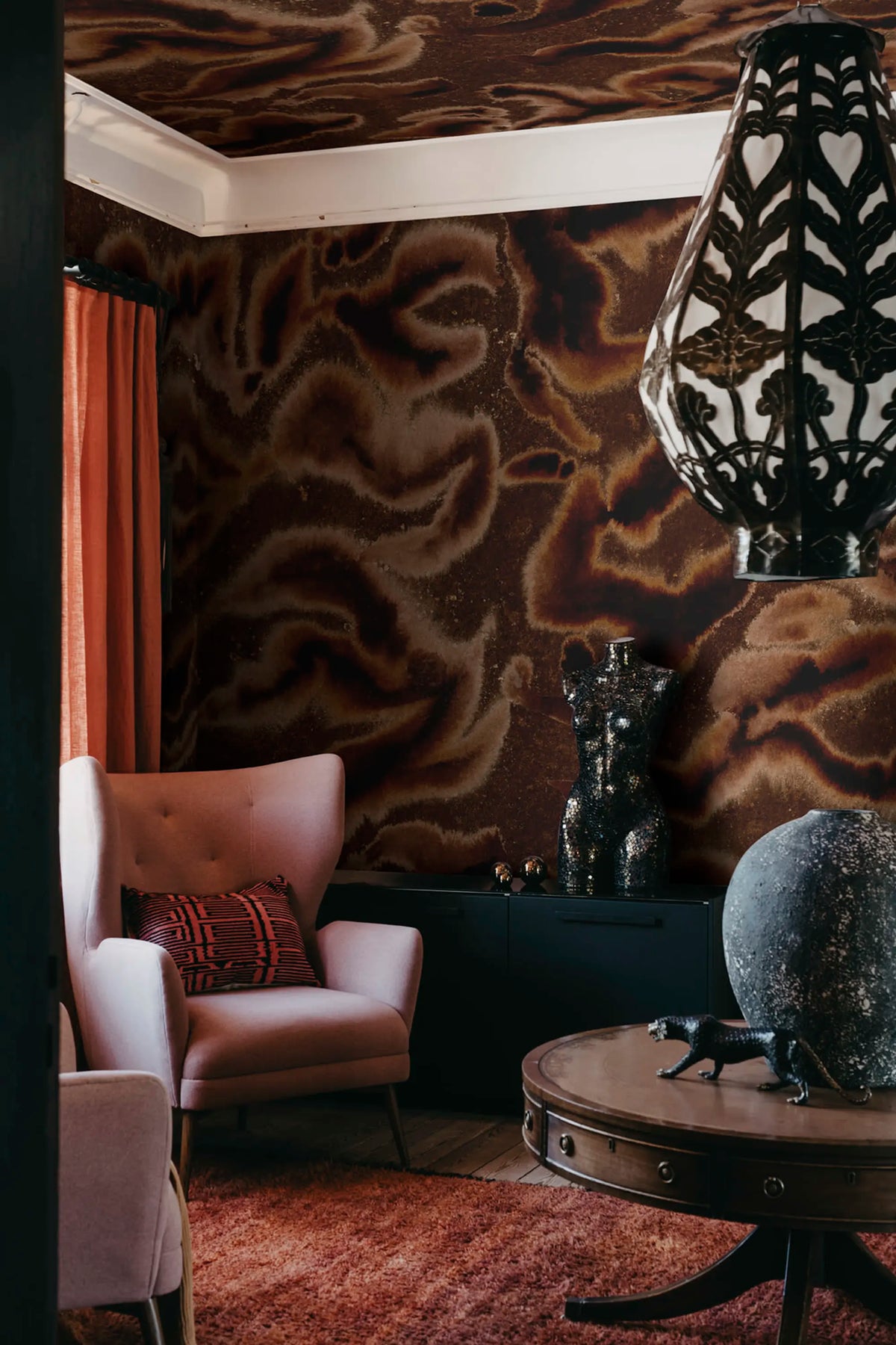 Guppy, Brown Mural Wallpaper - room preview 02