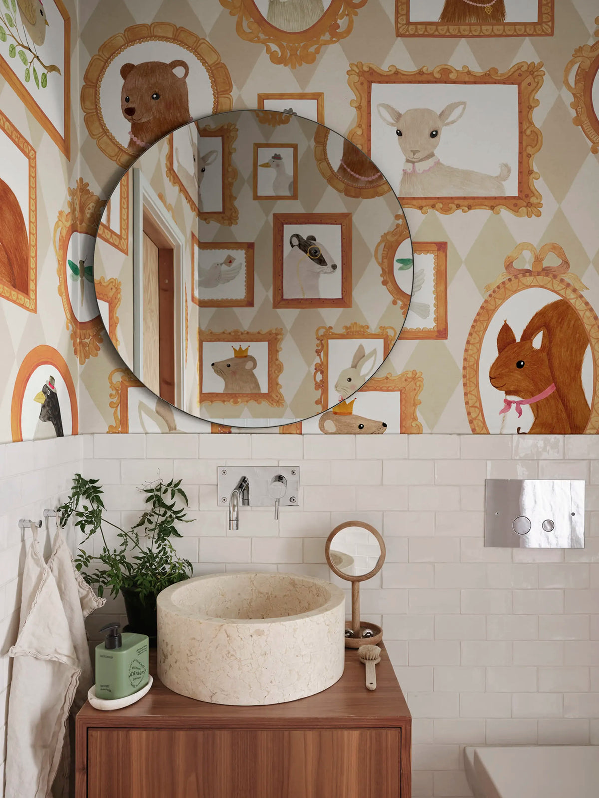 Pet Frames, Harlequin Mural Wallpaper - room preview 02