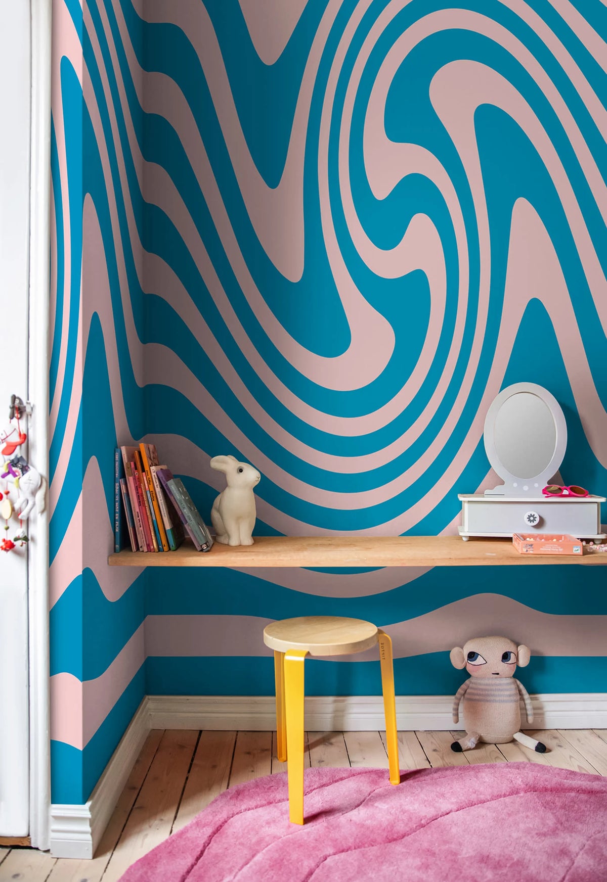 Happy Wobbly, Pink & Lilac Mural Wallpaper - room preview 02