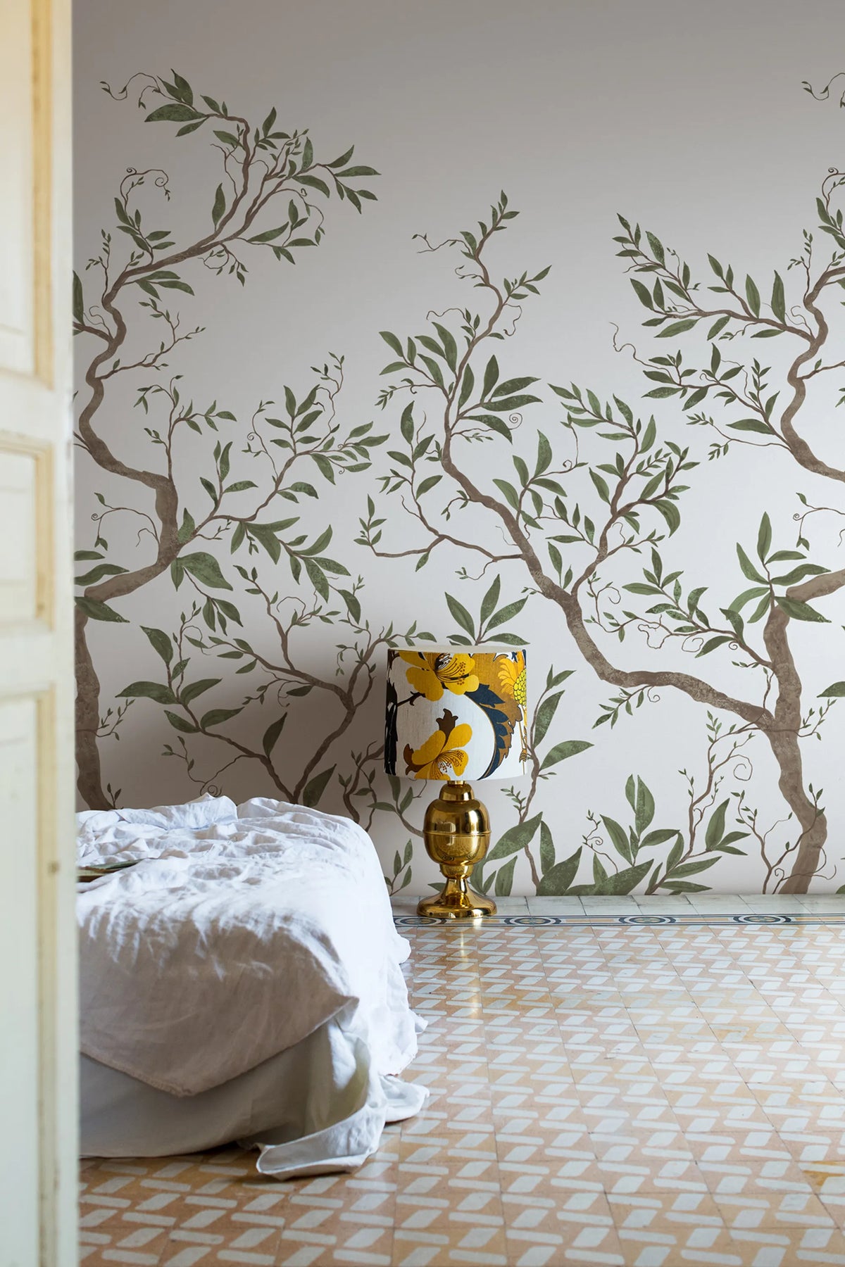 Branches of Dreams, White Mural Wallpaper - room preview 02