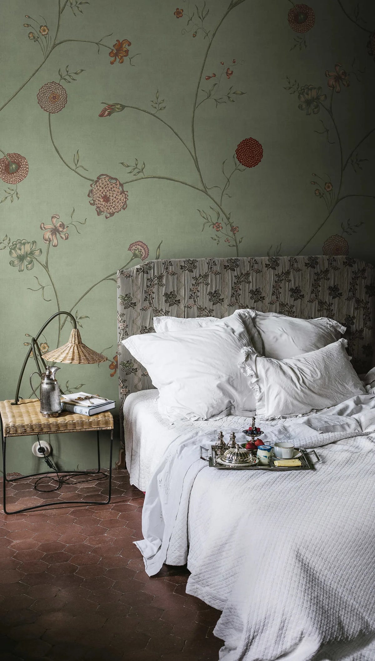 Grand Flower Thread, Green Mural Wallpaper - room preview 02