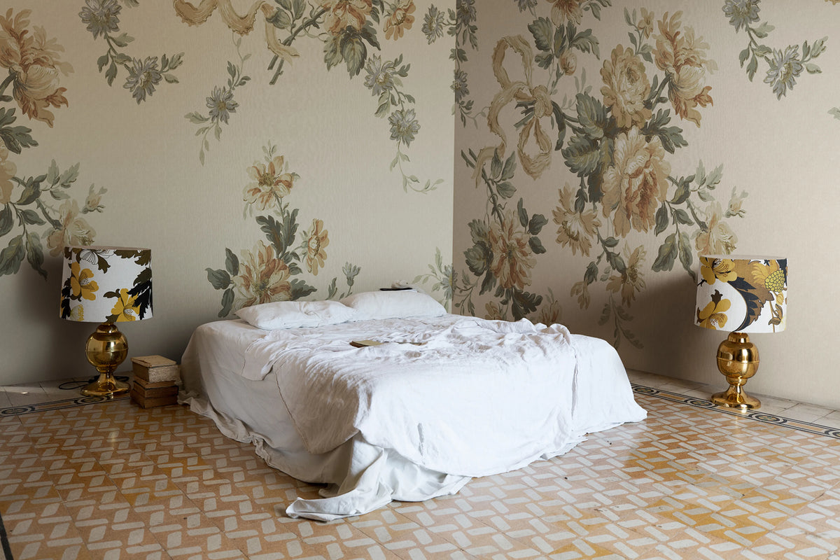 Vintage Bow, Yellow Mural Wallpaper - room preview 02