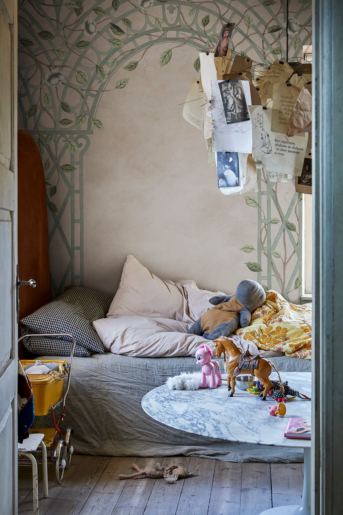Poetic Trellis, Light Blue Mural Wallpaper - room preview 02