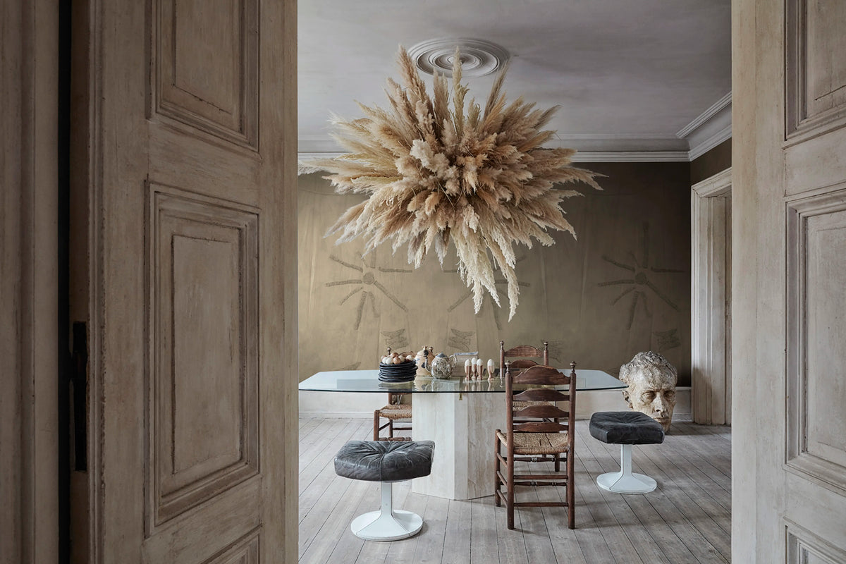 Silenzio, Dark Beige Mural Wallpaper - room preview 02