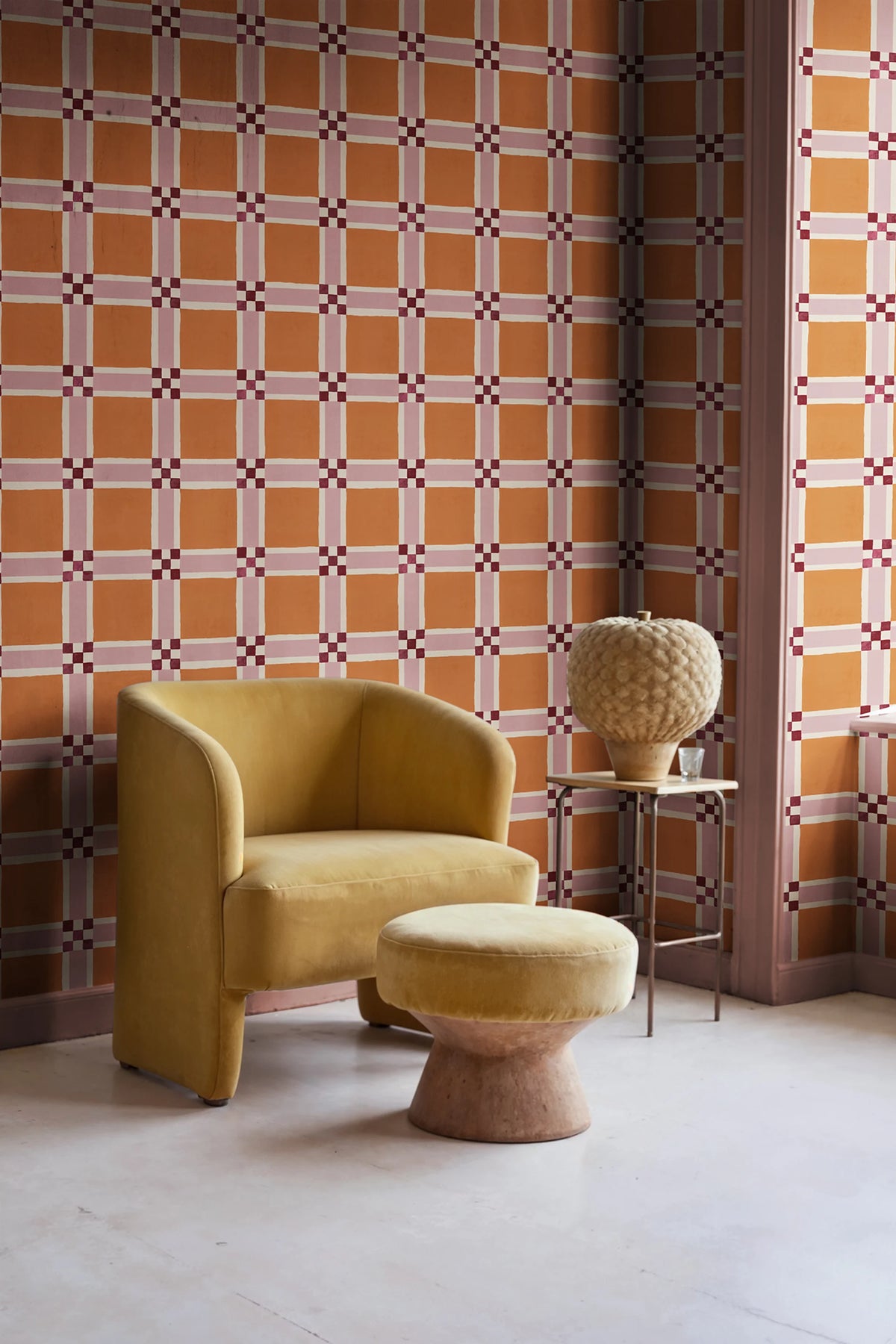 Bold Grid, Orange Mural Wallpaper - room preview 02