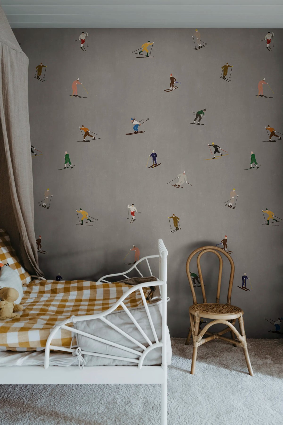 Skiers, Night Mural Wallpaper - room preview 02
