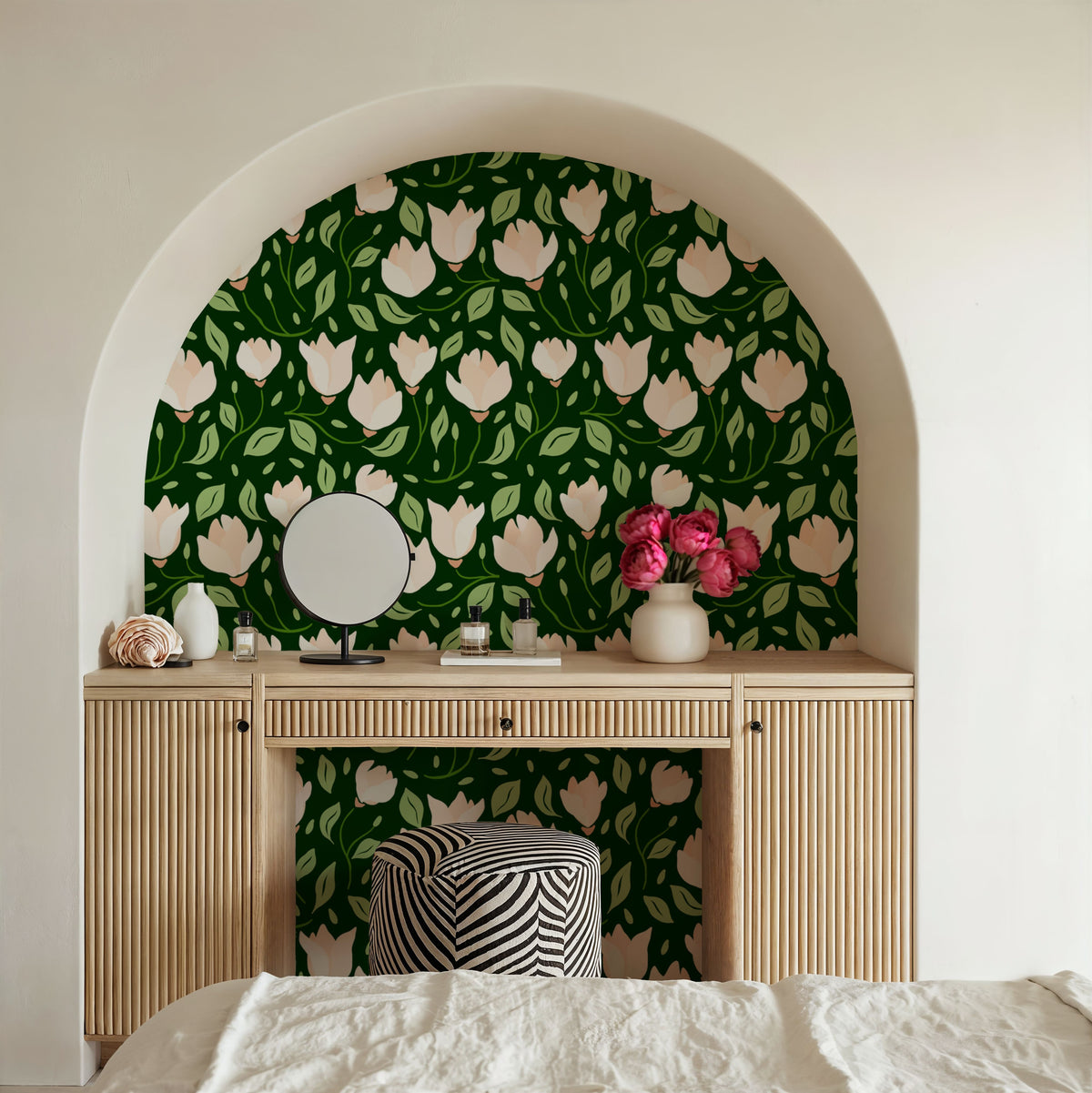 Cream Tulips Mural Wallpaper - room preview 03
