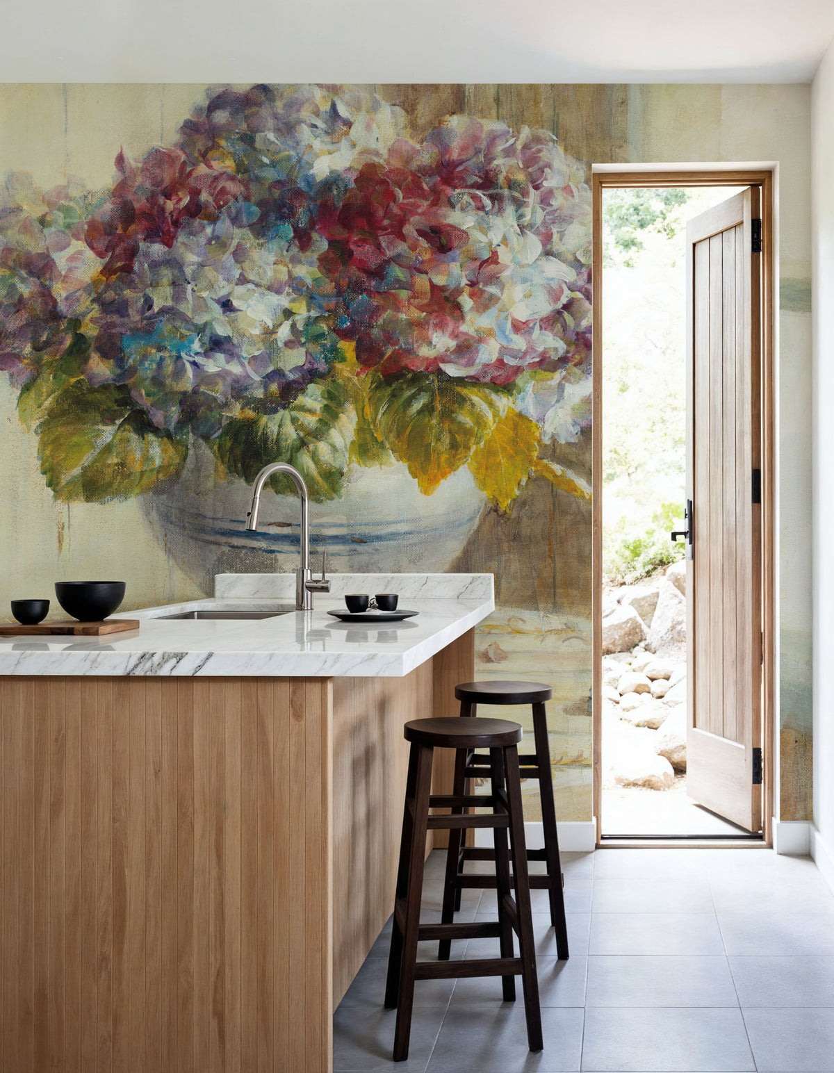 Summer Hydrangea Mural Wallpaper - Warm Tone - room preview 03