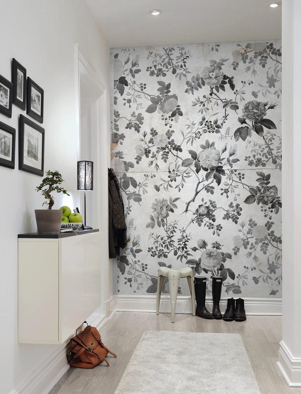 Rosegarden, Black Mural Wallpaper - room preview 03