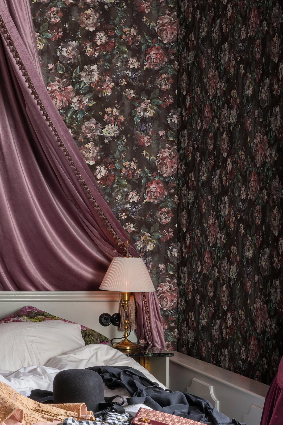 Jardin, Red Velvet Mural Wallpaper - room preview 03