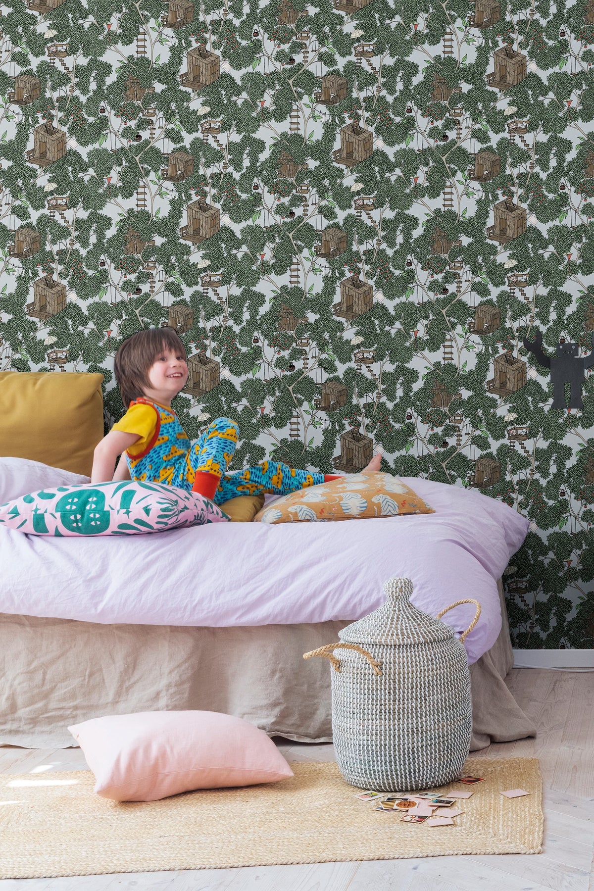 Treehouse, Summer Mural Wallpaper - room preview 03