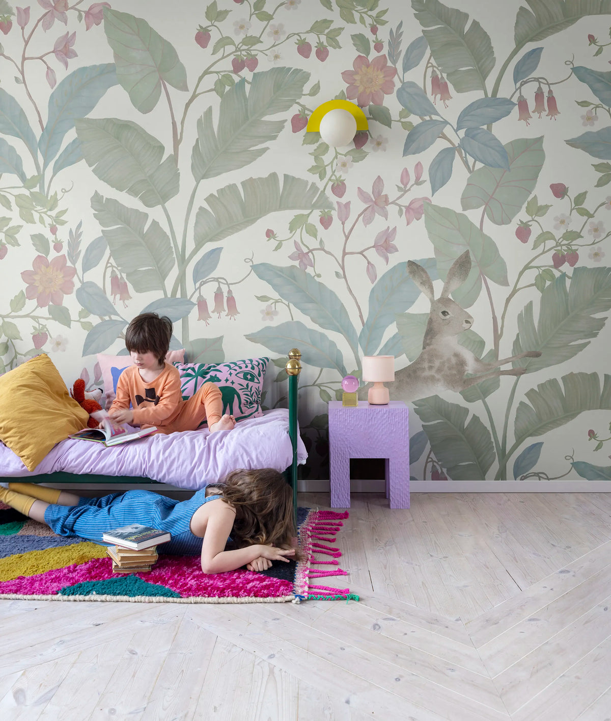 Strawberry Field, Ivory Mural Wallpaper - room preview 03