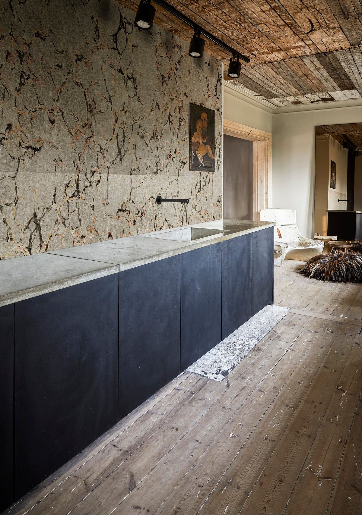 Romberg, Beige Mural Wallpaper - room preview 03