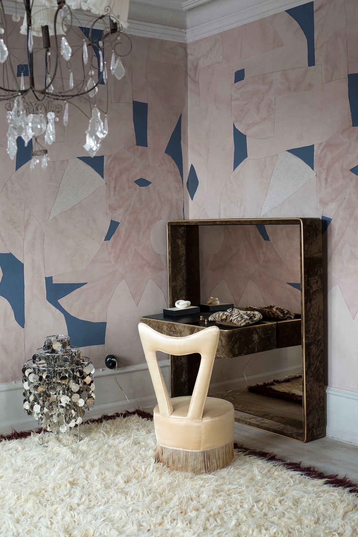 Bruno, Pink Mural Wallpaper - room preview 03