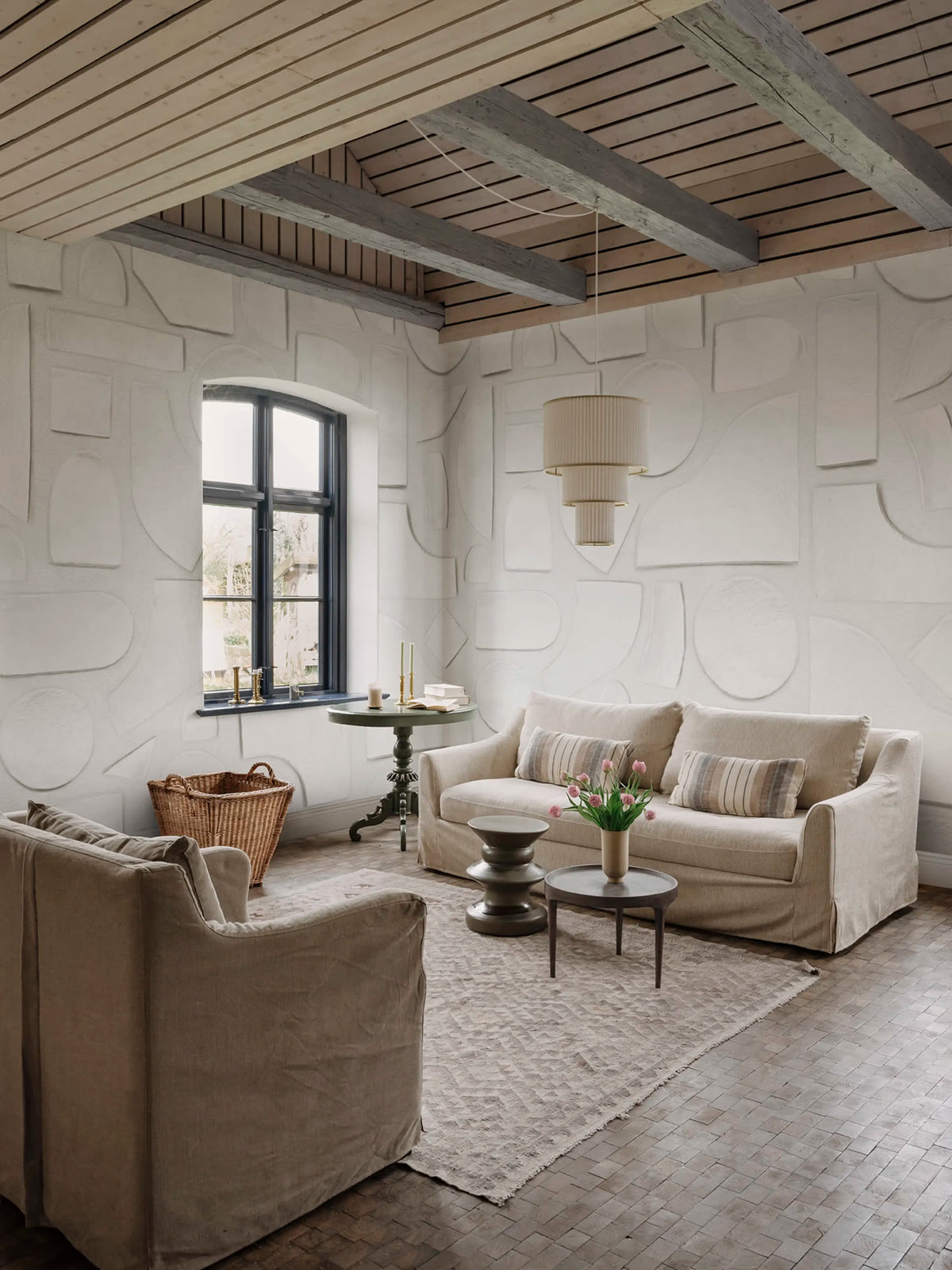 Clay Figures, White Mural Wallpaper - room preview 03