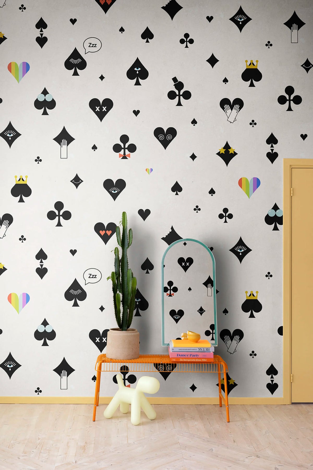Poker Face, Black Mural Wallpaper - room preview 03
