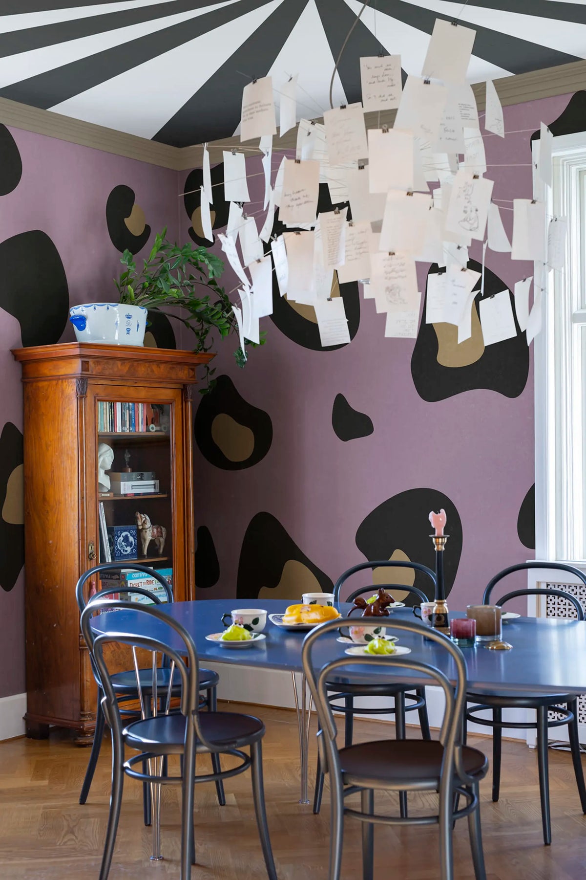 Giant Leopard, Lilac Mural Wallpaper - room preview 03