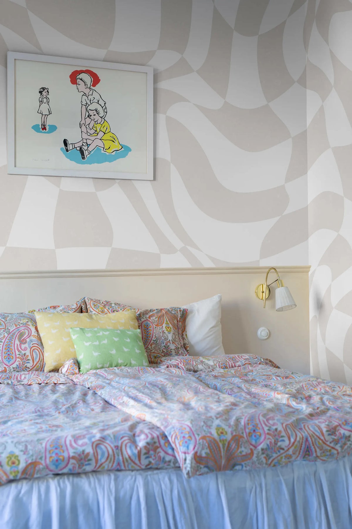 Psychedelic Chess, Beige Mural Wallpaper - room preview 03