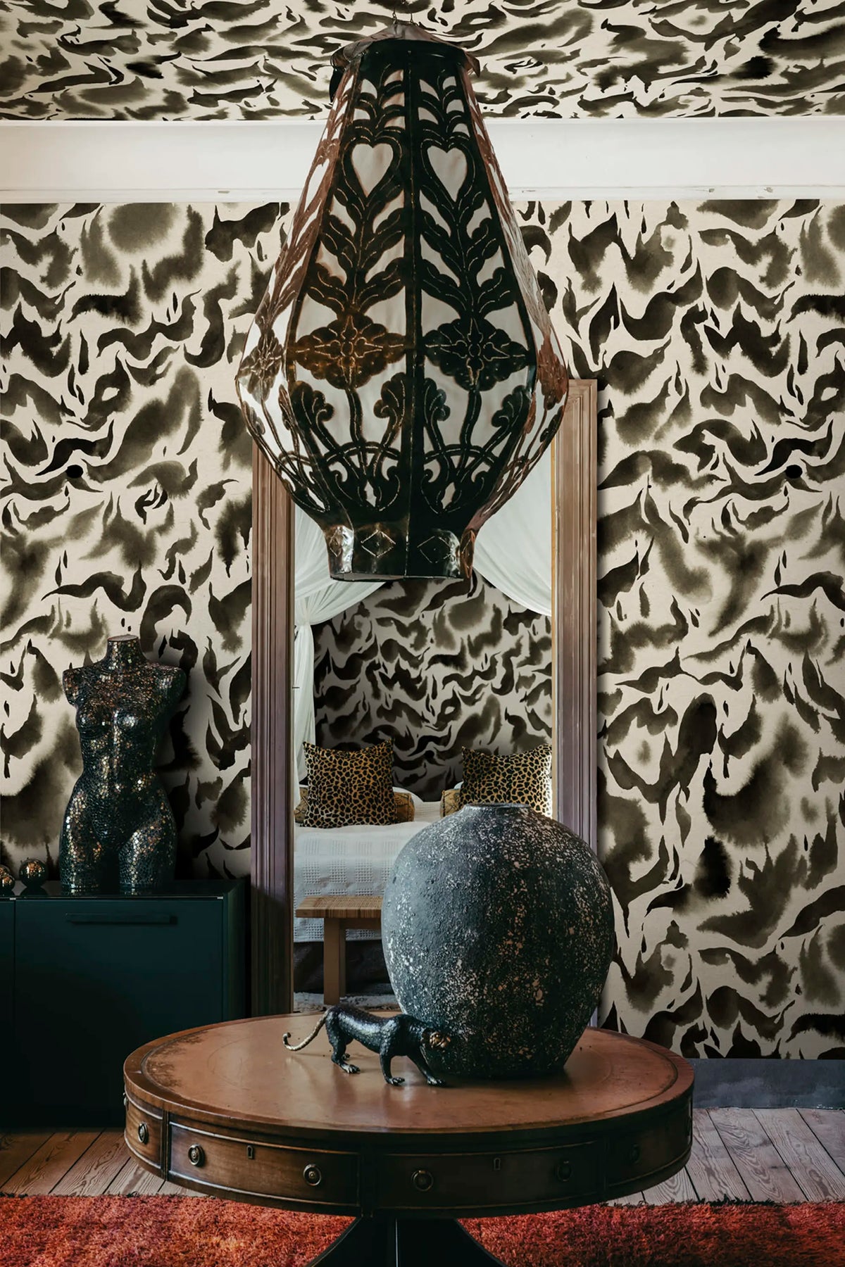 Discus, Graphite Mural Wallpaper - room preview 03