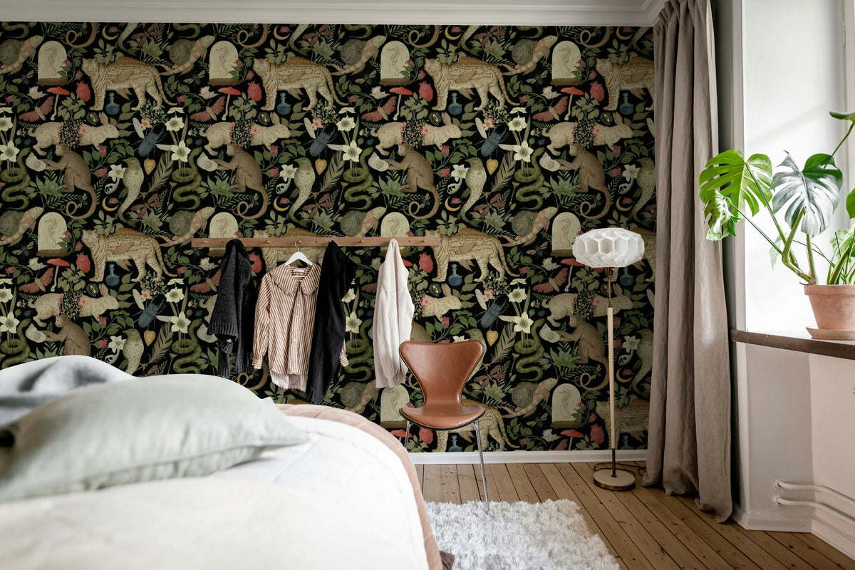 Animal Specials, Black Mural Wallpaper - room preview 03