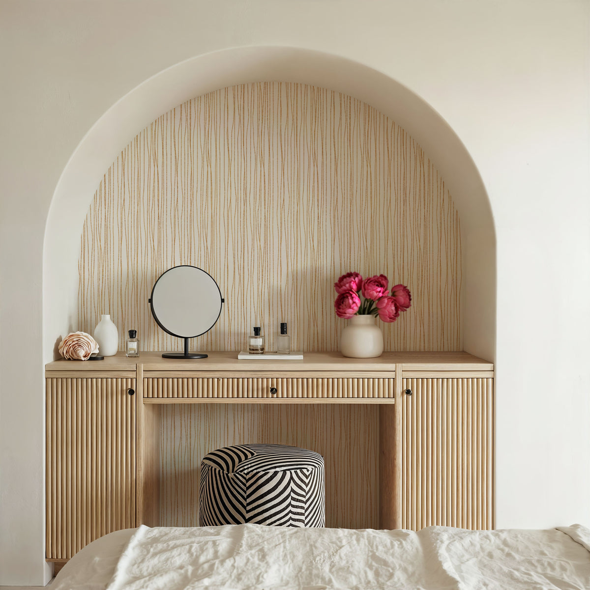 Lone Lines White Mural Wallpaper - room preview 04